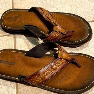 Brown Womens Clark’s sandals size 9